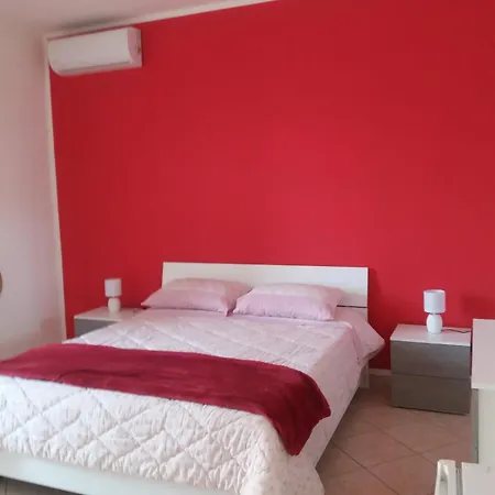 Lucia Bed & Breakfast Mondragone